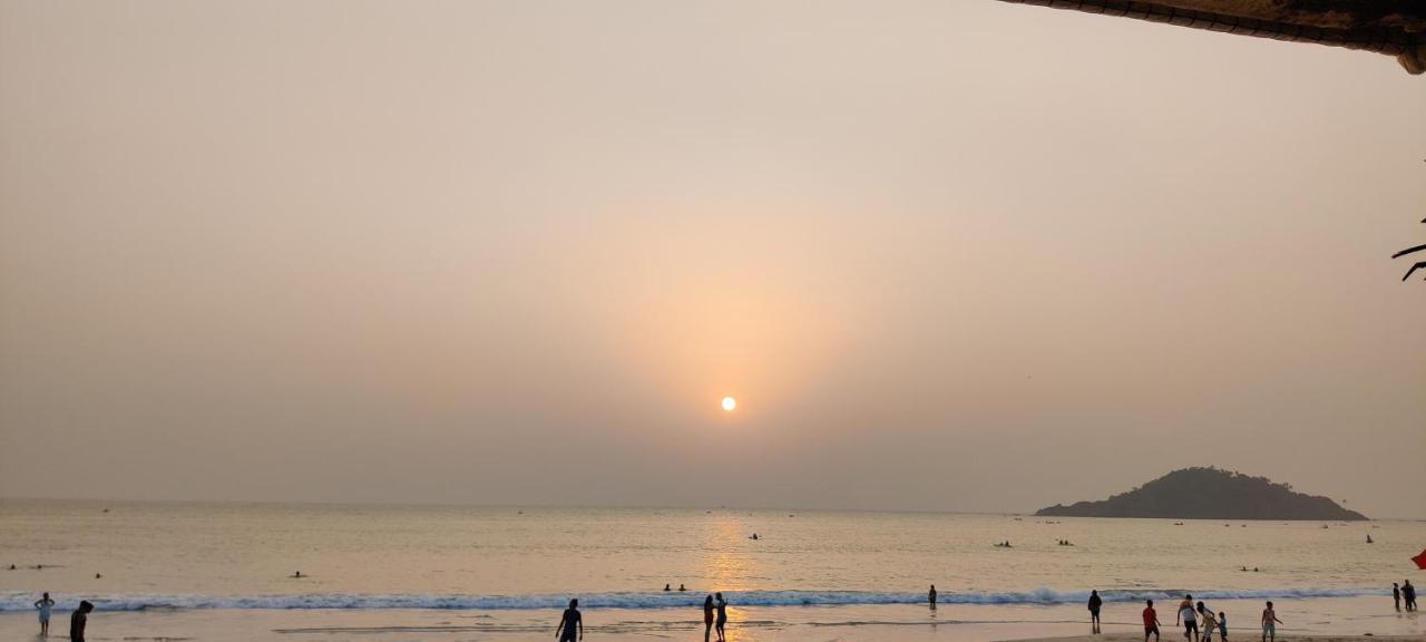 Rococo Pelton Beach Huts Palolem Beach Goa Exterior photo